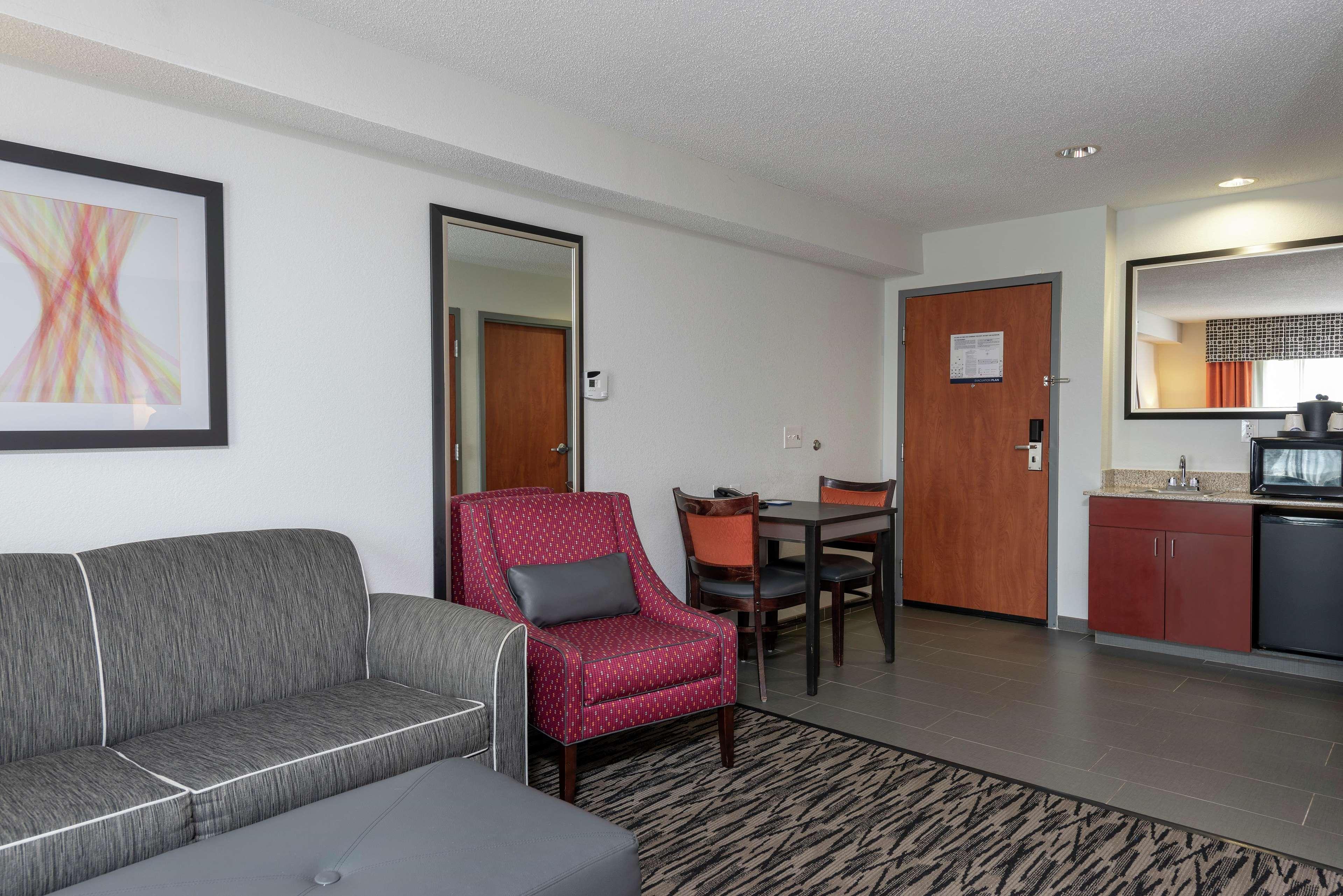 Hampton Inn Akron-South Экстерьер фото