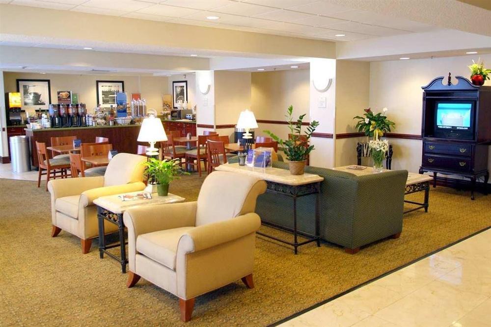 Hampton Inn Akron-South Интерьер фото