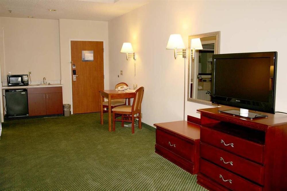 Hampton Inn Akron-South Номер фото