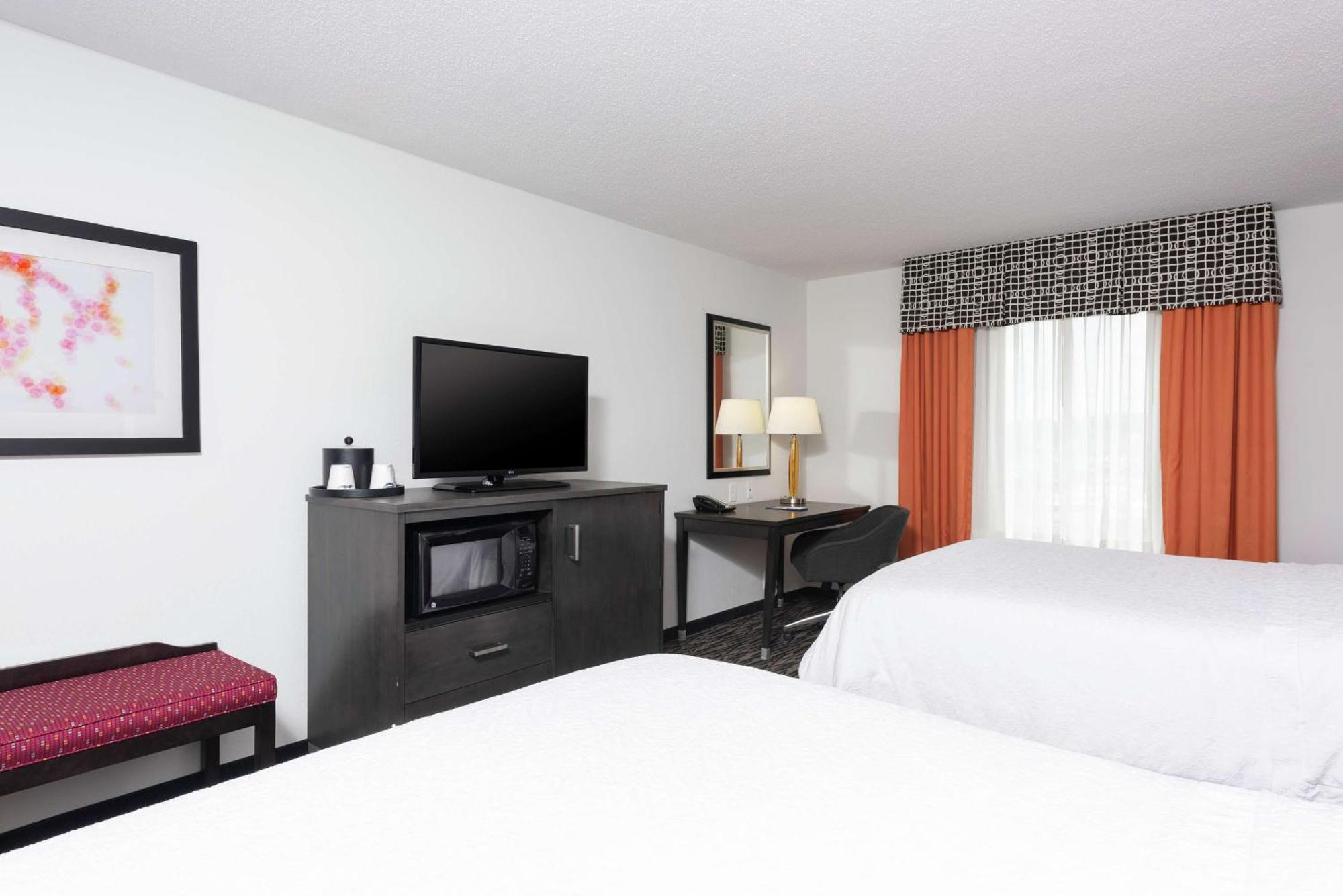 Hampton Inn Akron-South Экстерьер фото