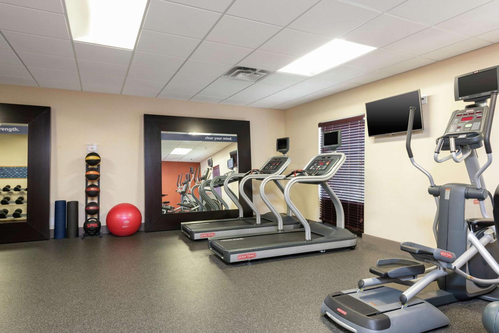 Hampton Inn Akron-South Экстерьер фото