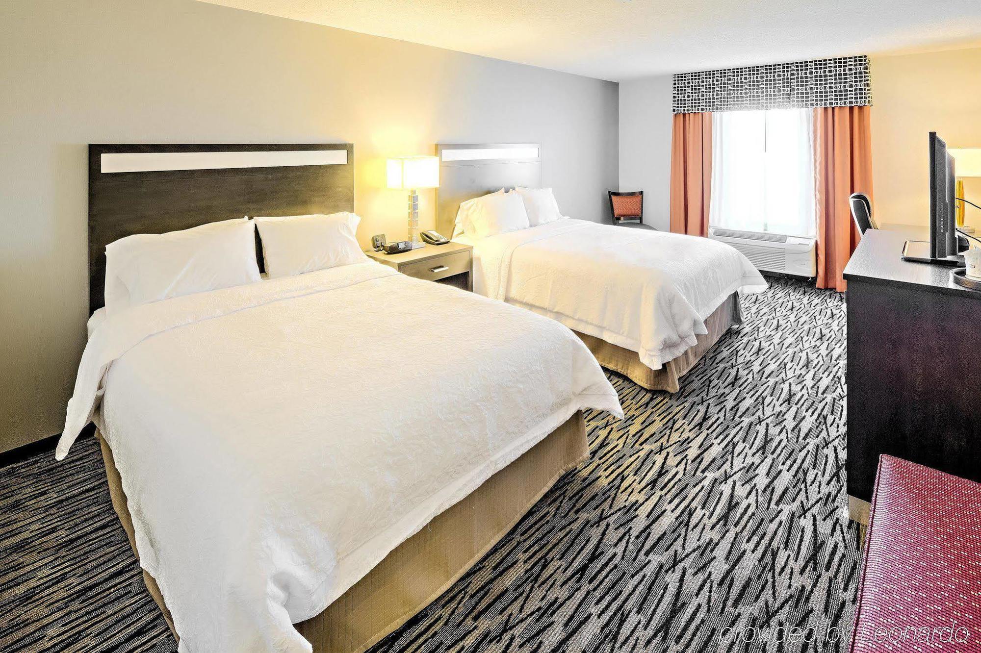 Hampton Inn Akron-South Экстерьер фото