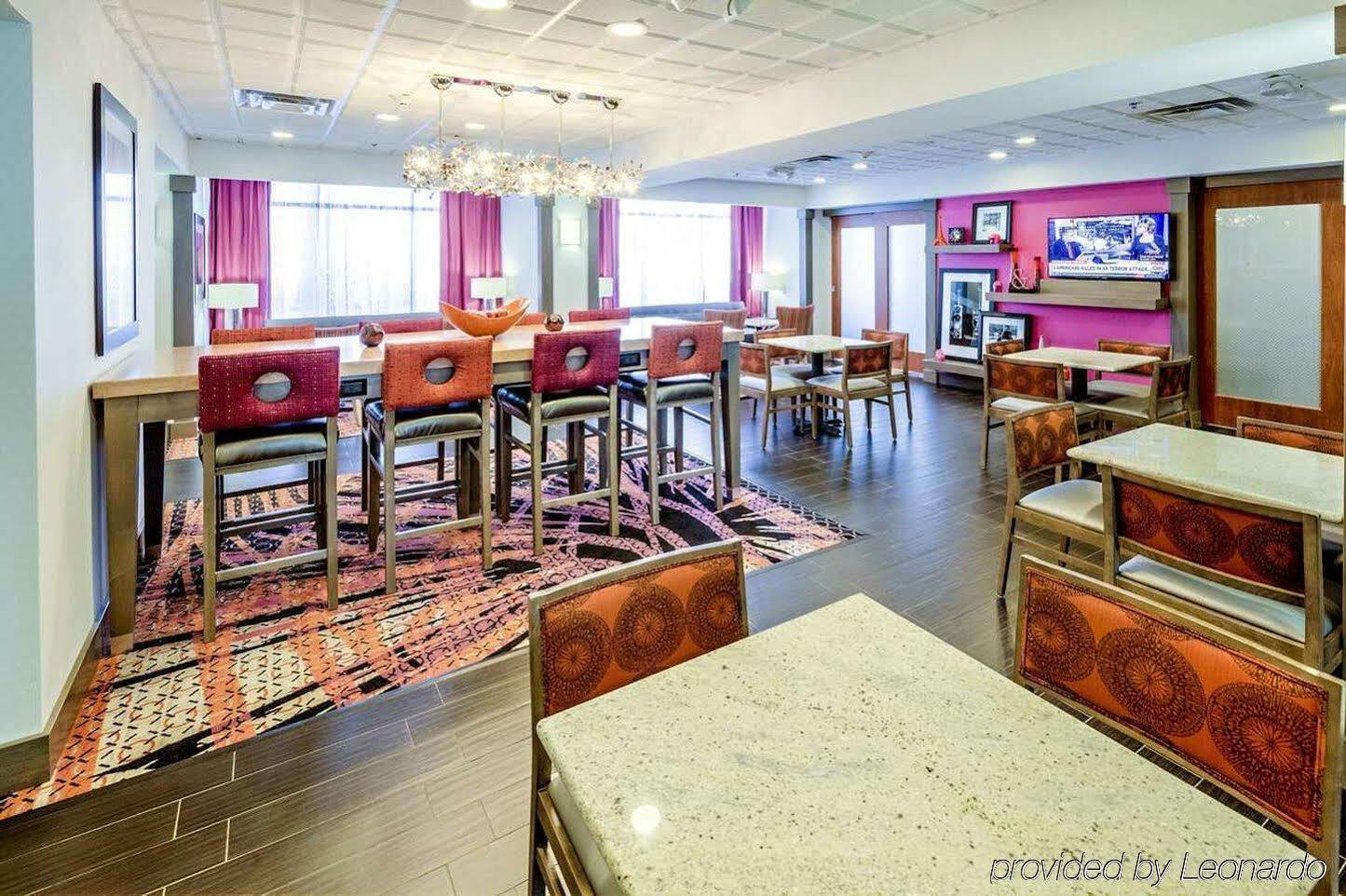 Hampton Inn Akron-South Экстерьер фото